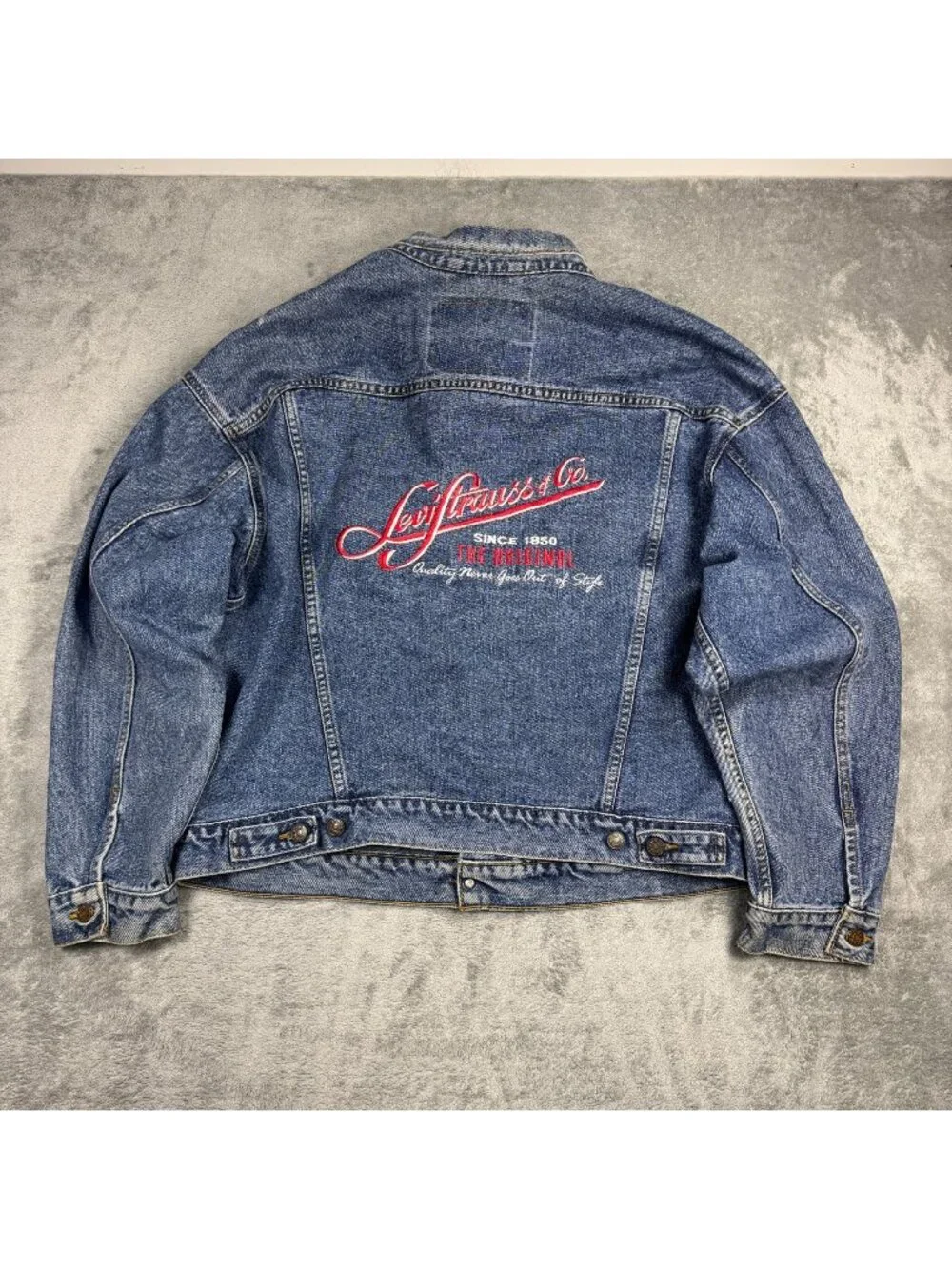 RARE Vintage 90s Levis Embroidered Trucker Jean Jacket 73598-4891 Mens XL Denim
